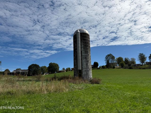 Tower St, Harrogate, TN 37752