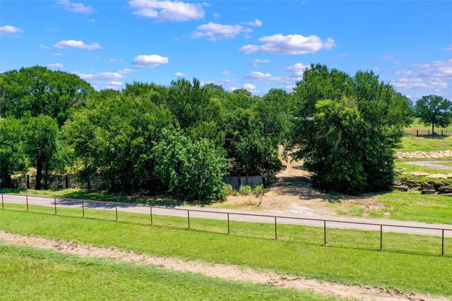 1750 S Fm 372, Gainesville, TX 76240