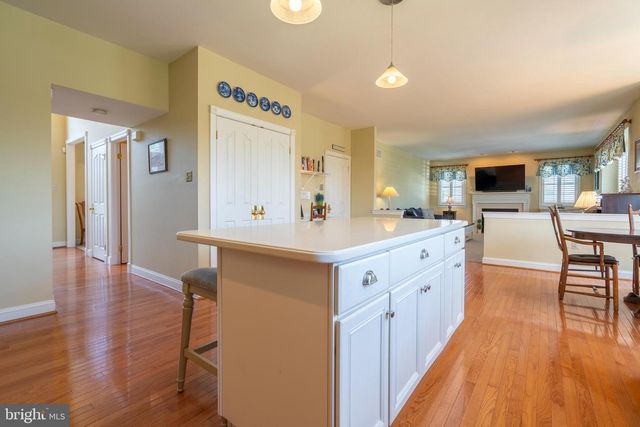 33 KNIGHTS CREST CT, Souderton, PA 18964