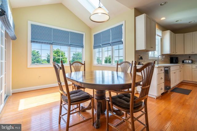 33 KNIGHTS CREST CT, Souderton, PA 18964