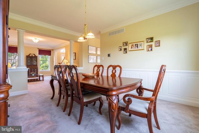 33 KNIGHTS CREST CT, Souderton, PA 18964