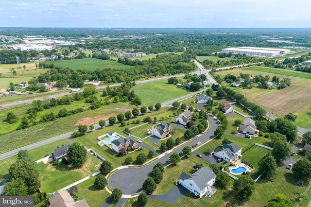 33 KNIGHTS CREST CT, Souderton, PA 18964