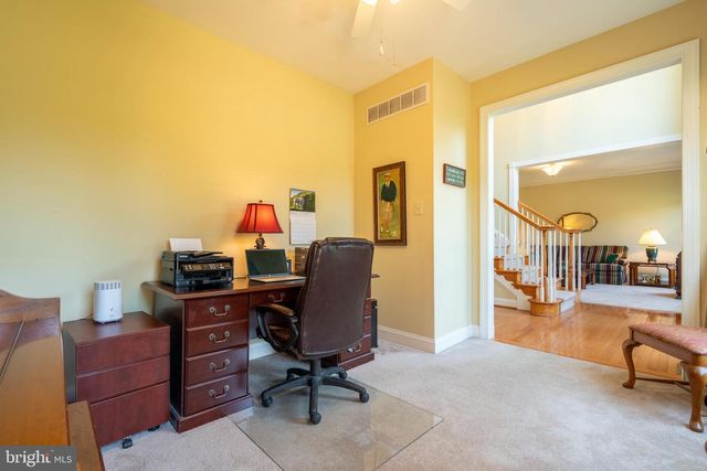 33 KNIGHTS CREST CT, Souderton, PA 18964