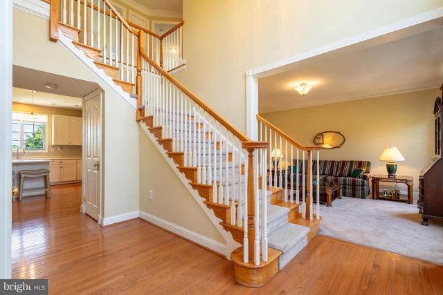 33 KNIGHTS CREST CT, Souderton, PA 18964