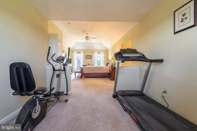 33 KNIGHTS CREST CT, Souderton, PA 18964