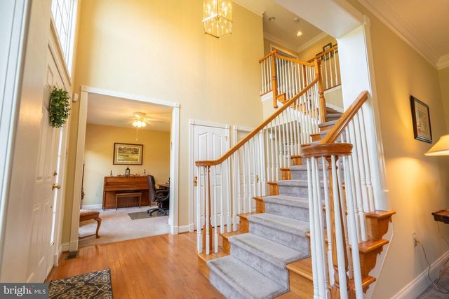 33 KNIGHTS CREST CT, Souderton, PA 18964
