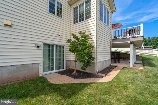 33 KNIGHTS CREST CT, Souderton, PA 18964