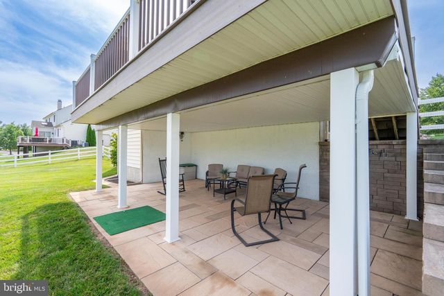 33 KNIGHTS CREST CT, Souderton, PA 18964