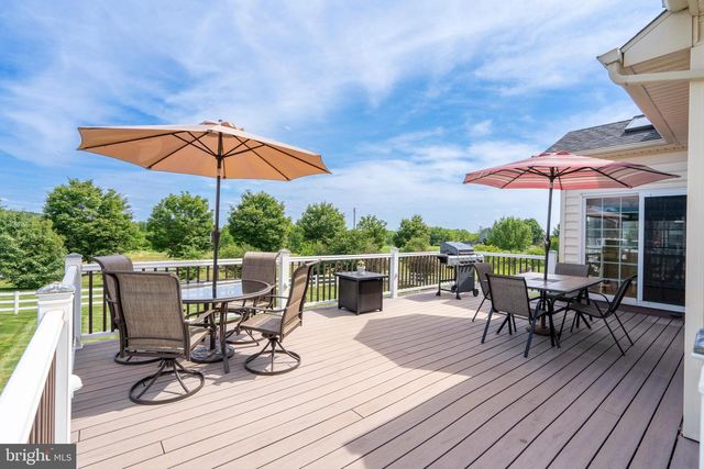 33 KNIGHTS CREST CT, Souderton, PA 18964