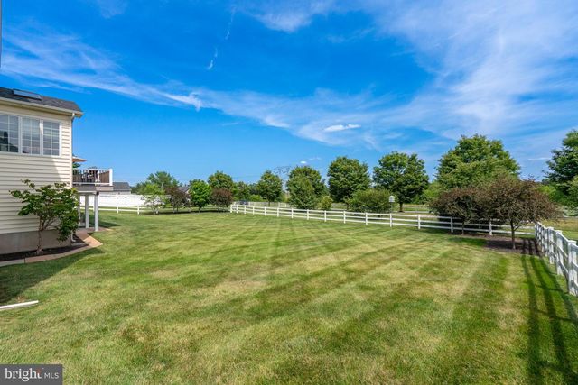 33 KNIGHTS CREST CT, Souderton, PA 18964