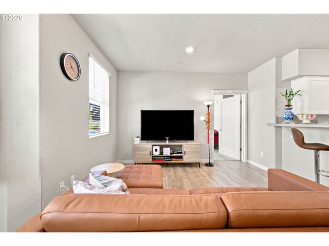 17149 Sw SNOWDALE St, Beaverton, OR 97007