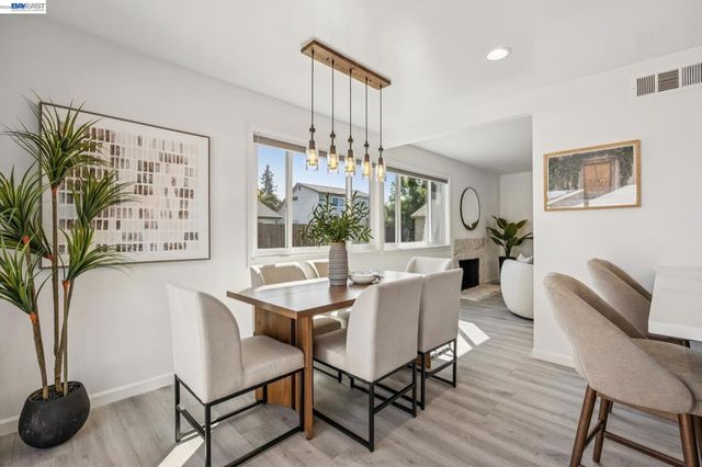 37825 Goldenrod Dr, Newark, CA 94560