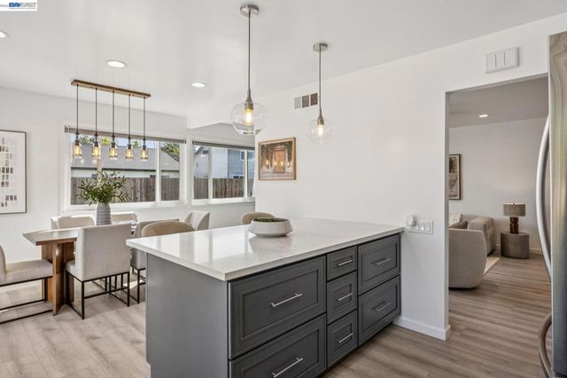 37825 Goldenrod Dr, Newark, CA 94560