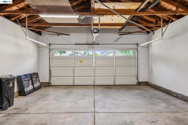 37825 Goldenrod Dr, Newark, CA 94560