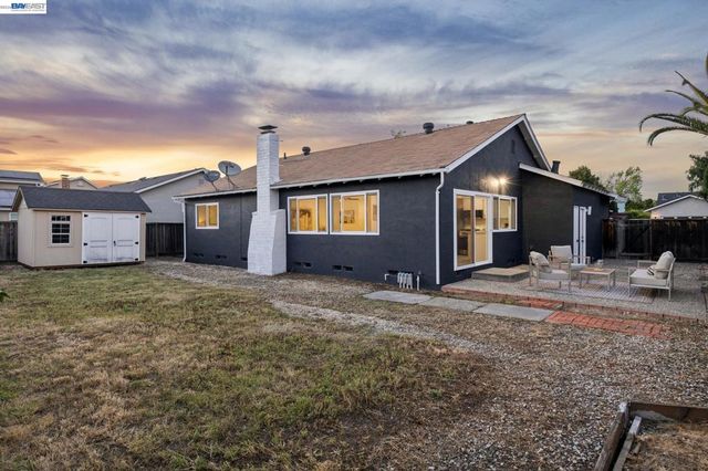 37825 Goldenrod Dr, Newark, CA 94560