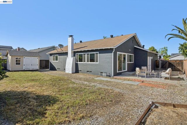 37825 Goldenrod Dr, Newark, CA 94560