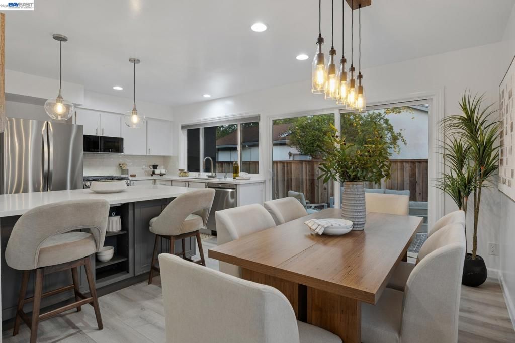 Image 15 of property listing at 37825 Goldenrod Dr, Newark, CA 94560