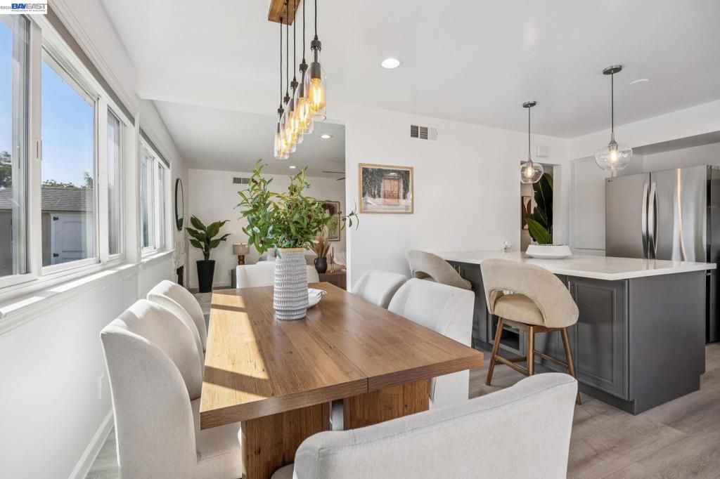 Image 19 of property listing at 37825 Goldenrod Dr, Newark, CA 94560