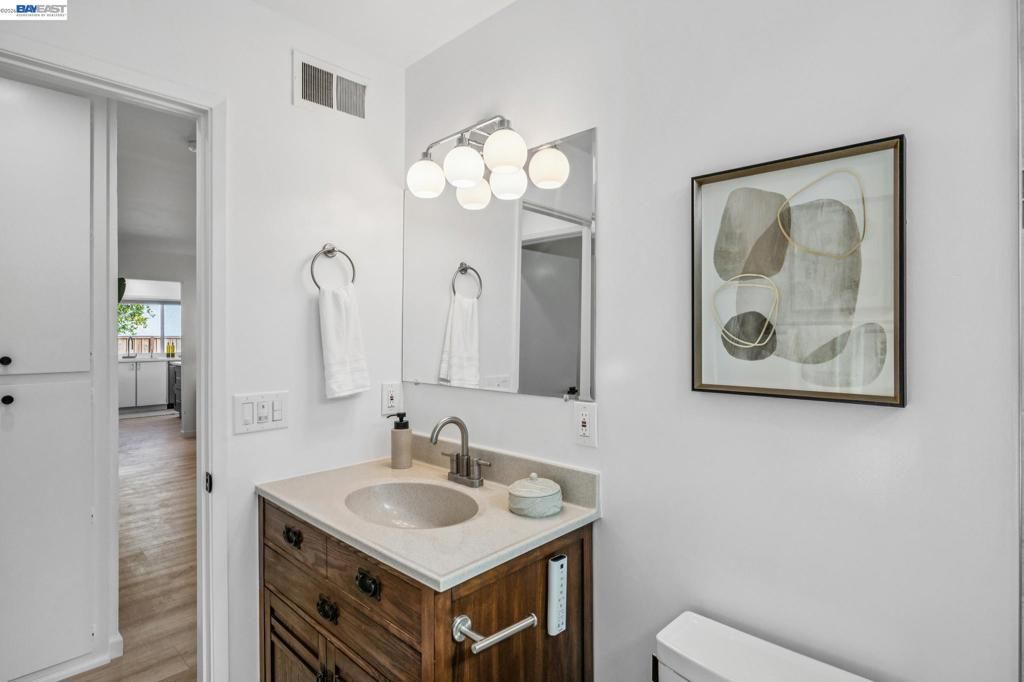 Image 35 of property listing at 37825 Goldenrod Dr, Newark, CA 94560
