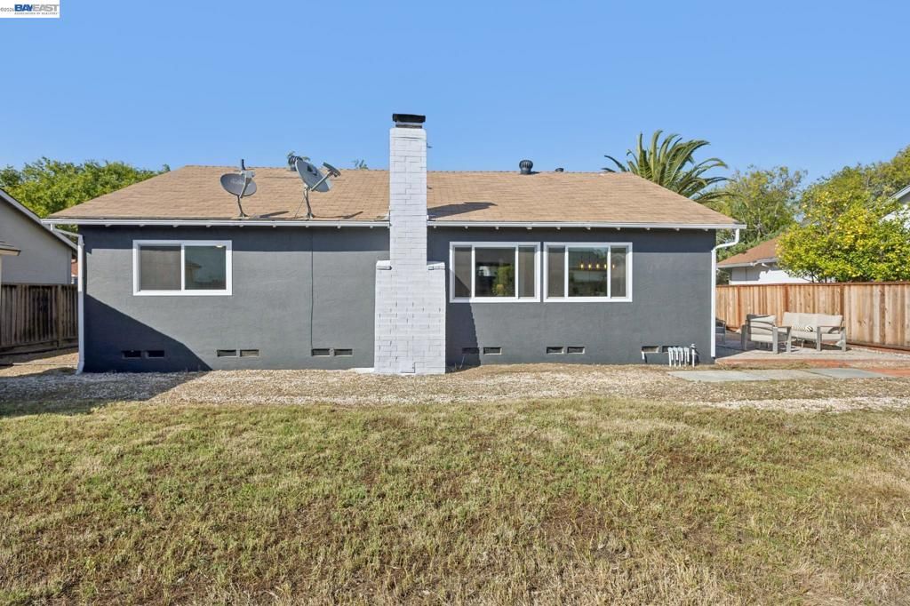 Image 54 of property listing at 37825 Goldenrod Dr, Newark, CA 94560