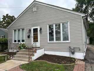 1106 Yeoman Street, Waukegan, IL 60085