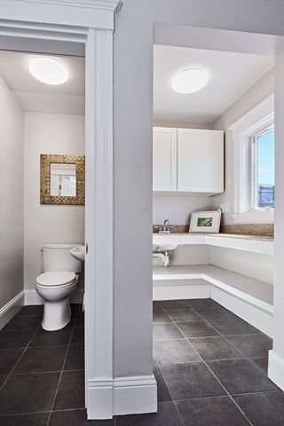 290 North St 4, Boston, MA 02113