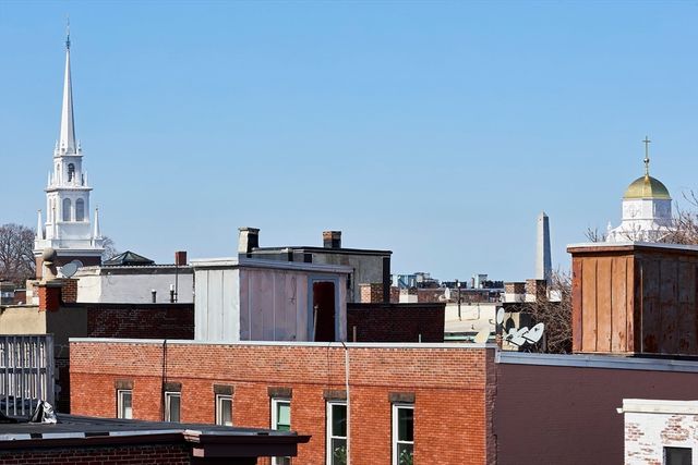 290 North St 4, Boston, MA 02113