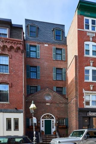 290 North St 4, Boston, MA 02113