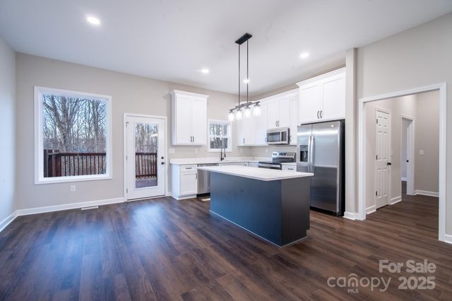 4000 Hoke Street, Claremont, NC 28610