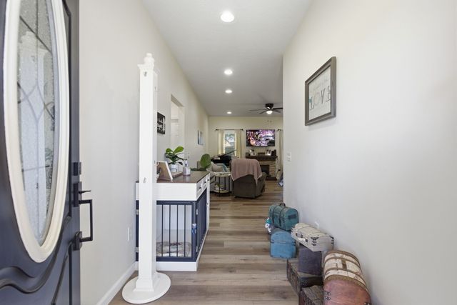 208 Avalon Dr, Paris, TN 38242