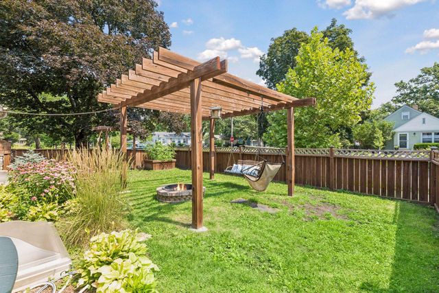 2032 Sheridan Avenue, Saint Paul, MN 55116