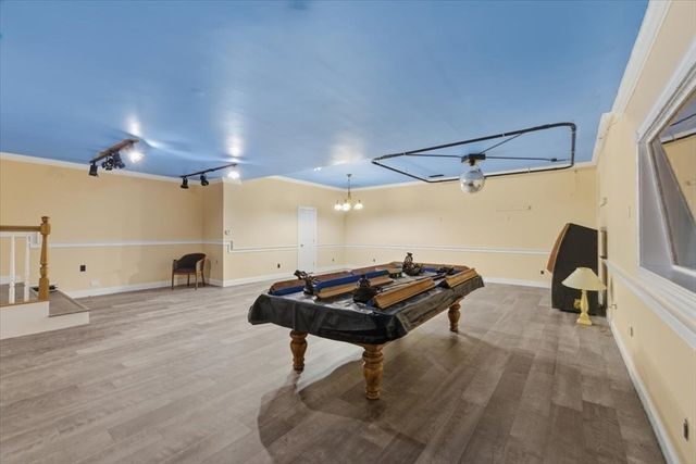61 Airpark Dr, Falmouth, MA 02536