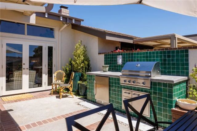 7 Jetty Drive, Corona Del Mar, CA 92625