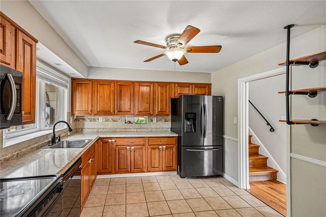 2428 Nottingham Road, Bethlehem City, PA 18017