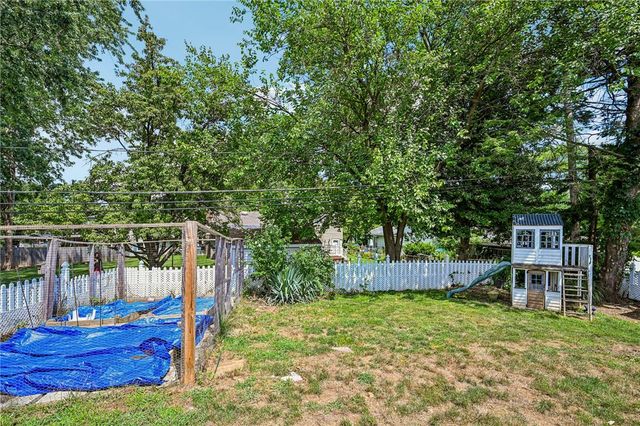 2428 Nottingham Road, Bethlehem City, PA 18017