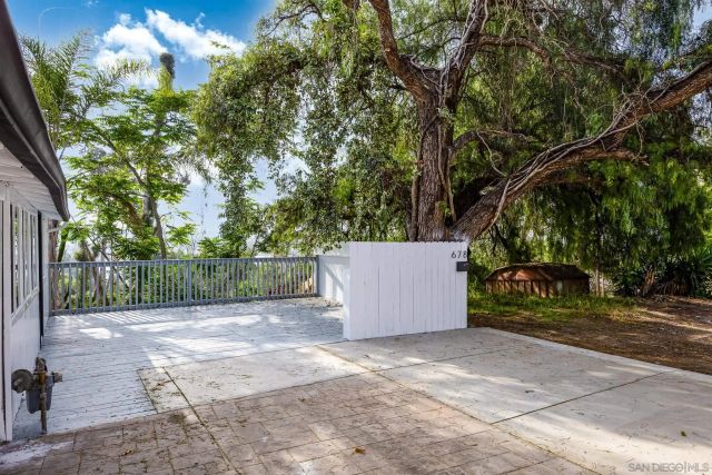 678 Robby Way, Fallbrook, CA 92028