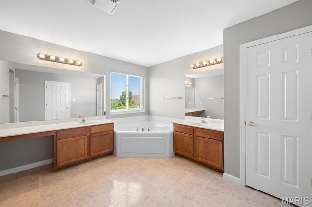 1117 Landing Place Drive, Lake St Louis, MO 63367