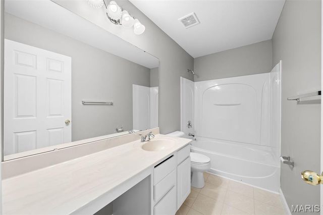 1117 Landing Place Drive, Lake St Louis, MO 63367