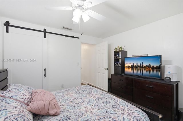 6871 NW 28th St, Sunrise, FL 33313