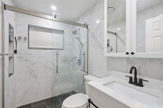 6871 NW 28th St, Sunrise, FL 33313
