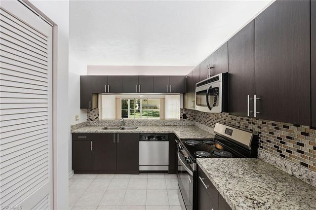 1231 Commonwealth CIR Q104, Naples, FL 34116