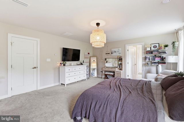 5409 IVY HILL DR, Fredericksburg, VA 22407