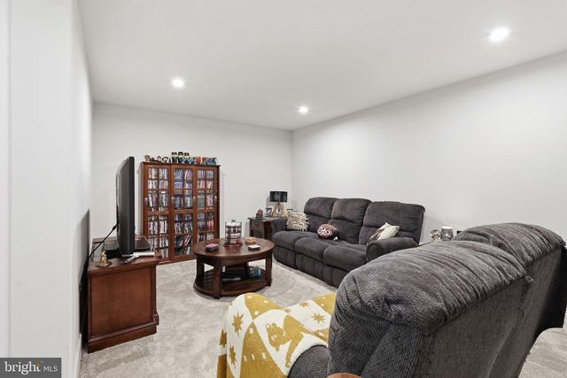 5409 IVY HILL DR, Fredericksburg, VA 22407
