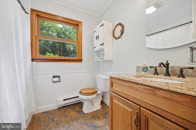 14 MAIN ST, Cream Ridge, NJ 08514
