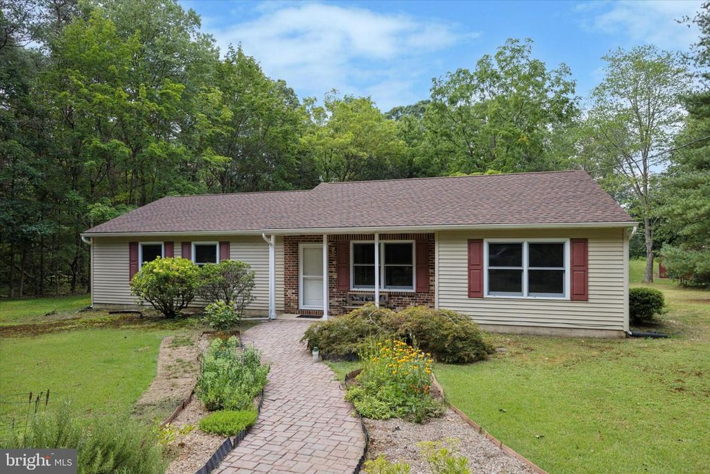 14 MAIN ST, Cream Ridge, NJ 08514
