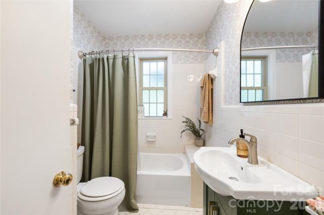 1801 Tippah Avenue, Charlotte, NC 28205