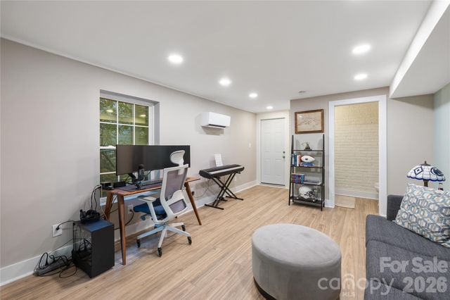 1801 Tippah Avenue, Charlotte, NC 28205