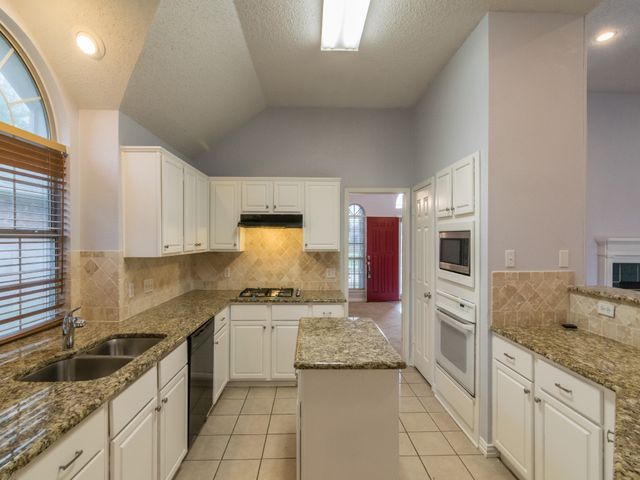 7414 Sand Pine Drive, Rowlett, TX 75089