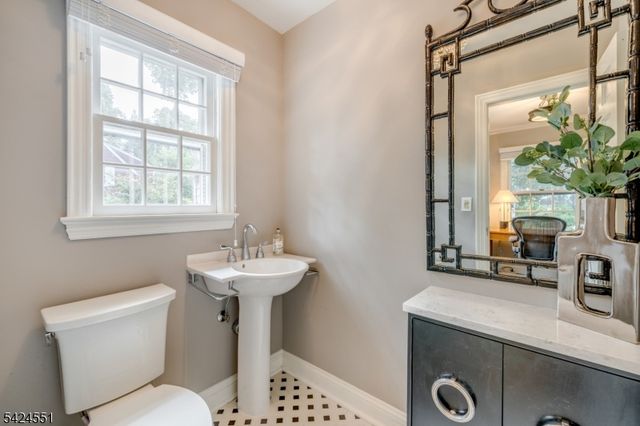 1 Highview Ter, Madison Boro, NJ 07940