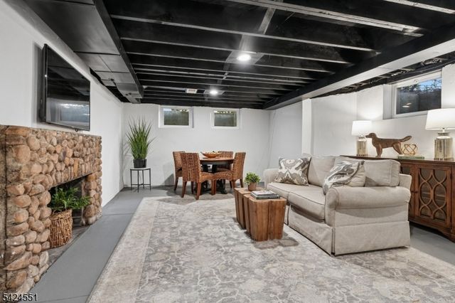 1 Highview Ter, Madison Boro, NJ 07940